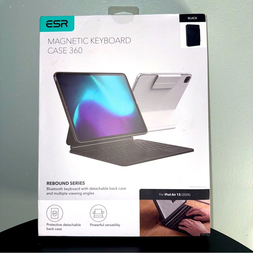 Black Magnetic Keyboard Case for Tablets